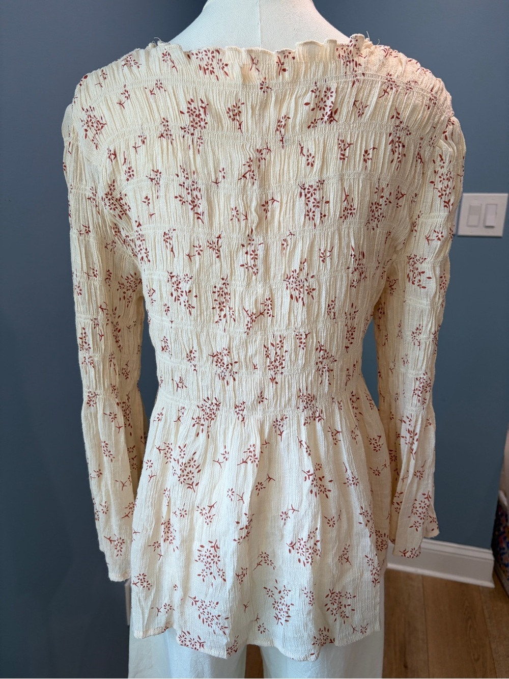 Adiva Cream Floral Smocked Peplum Blouse Long Sleeve Boho Top Size Medium - Picture 4 of 8